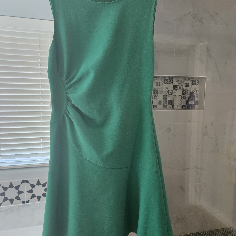 No longer fit me - Picture 3 of 4